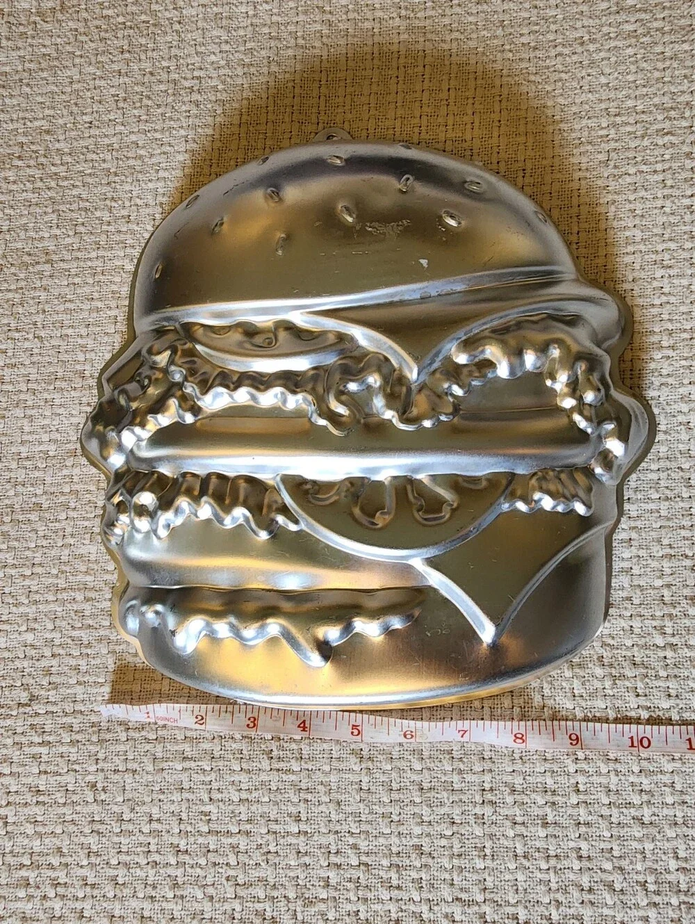 1986 Wilton Cheeseburger Cake Pan